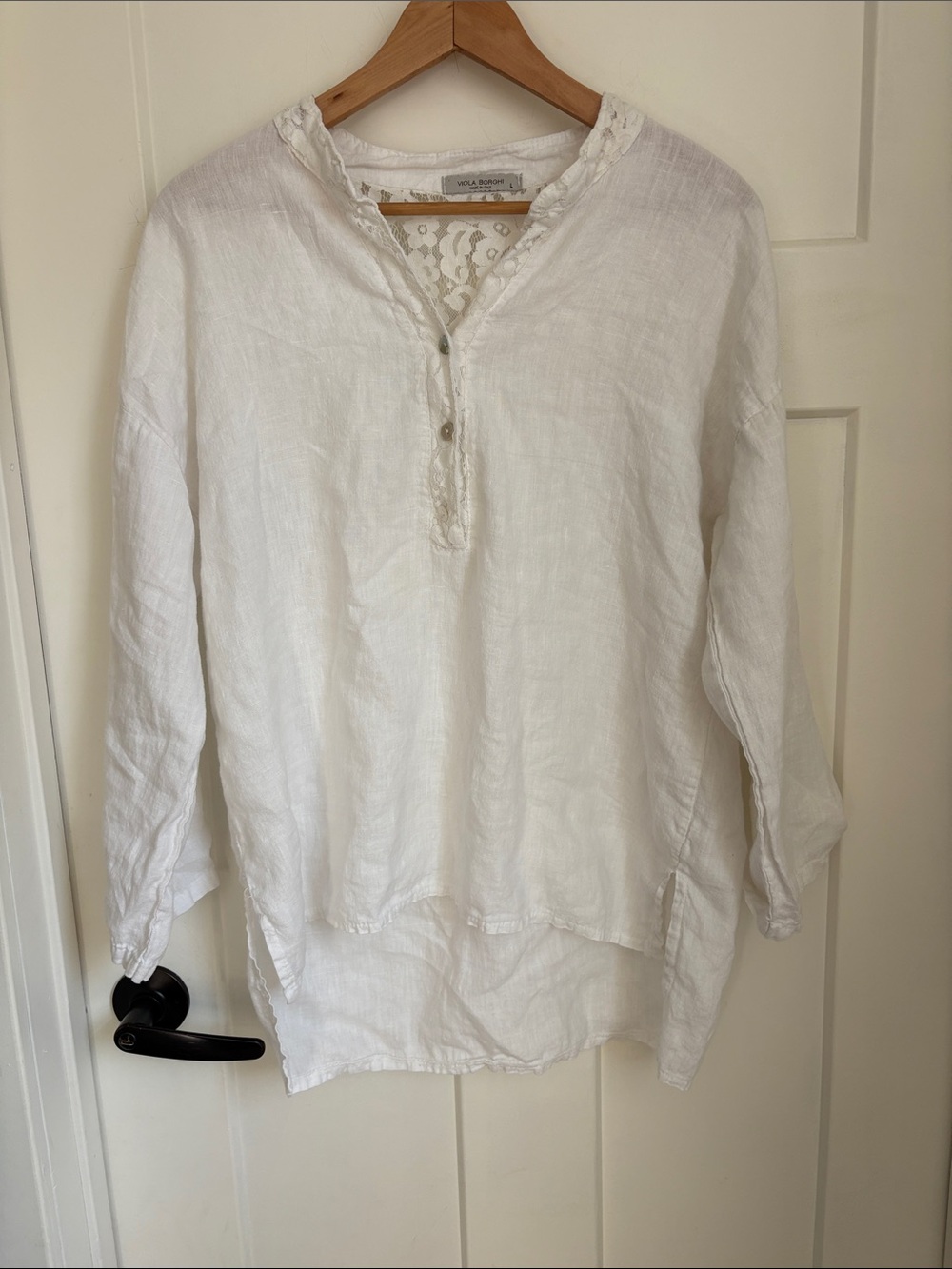 VIIOLA BORGHI White Linen Lace-Trim Tunic Blouse